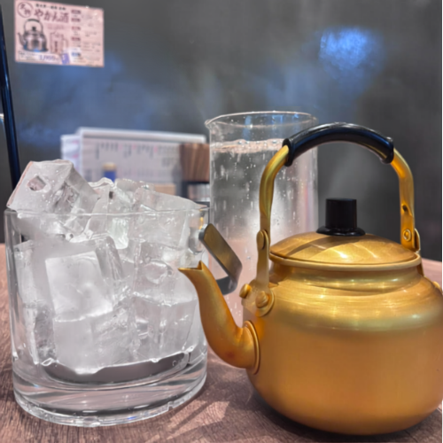 やかんでみんなで飲むお酒 | 蒲生第一酒場